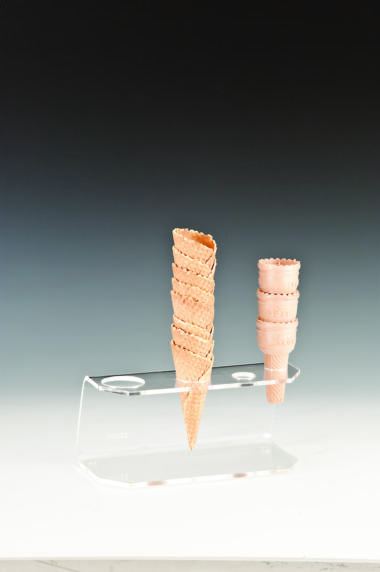 ZCP 258 — AkRİLİK DONDURMA SERVİS STANDI 23 X 12 x H: 10,5 cm
