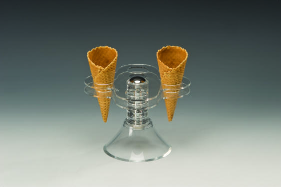 ZCP 432 — AkRİLİK DONDURMA SERVİS STANDI 13,5 X 13,5 x H: 11,5 cm