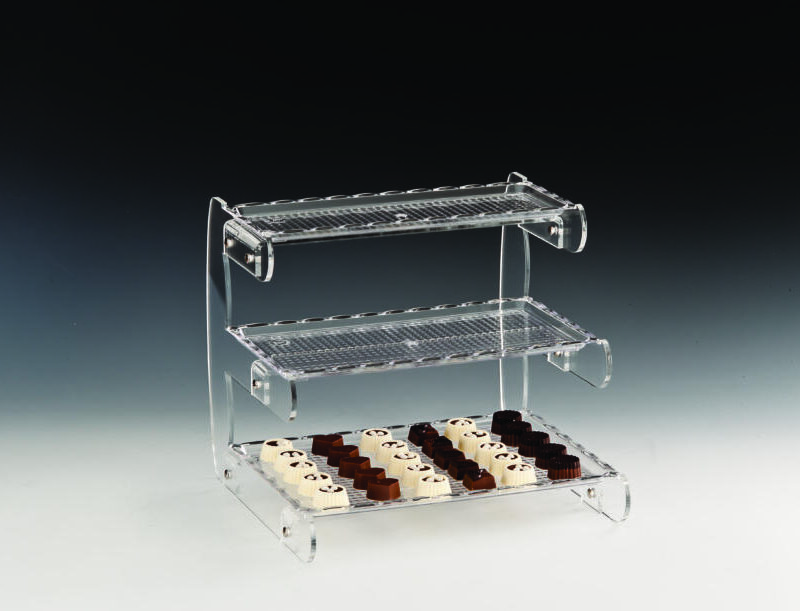 ZCP 309 — POLYCARBONAT TEPSİLİ TEŞHİR STANDI 32 x 30 x H: 29 cm
