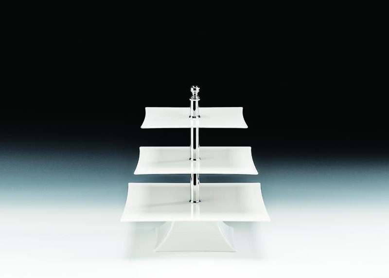 ZCP 638 - 2 — POLYCARBONAT TEŞHİR STANDI  H: 44 cm (25 x 30 x 35 cm)