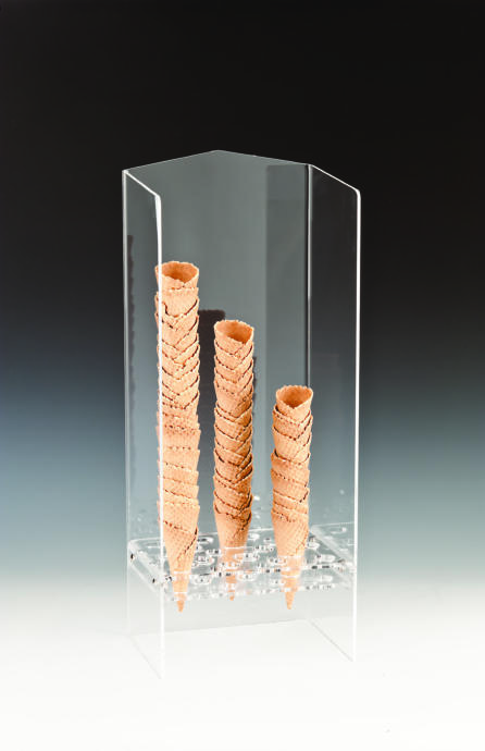 ZCP 021 — AkRİLİK DONDURMA KÜLAHLIK 20 x 24 x H: 58 cm 82