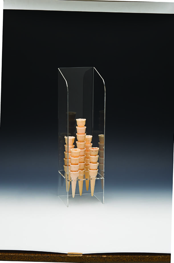 ZCP 595 — AkRİLİK DONDURMA KÜLAHLIK 14 X 14 x H: 49 cm
