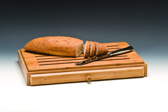 AL - 07A — AHŞAP EKMEK KESME TAHTASI 32 x 52 x H: 7 cm