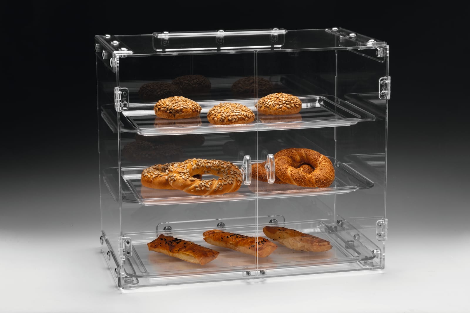 ZCP 429 — POLYCARBONAT TEPSİLİ TEŞHİR STANDI 57 x 38 x H: 50 cm