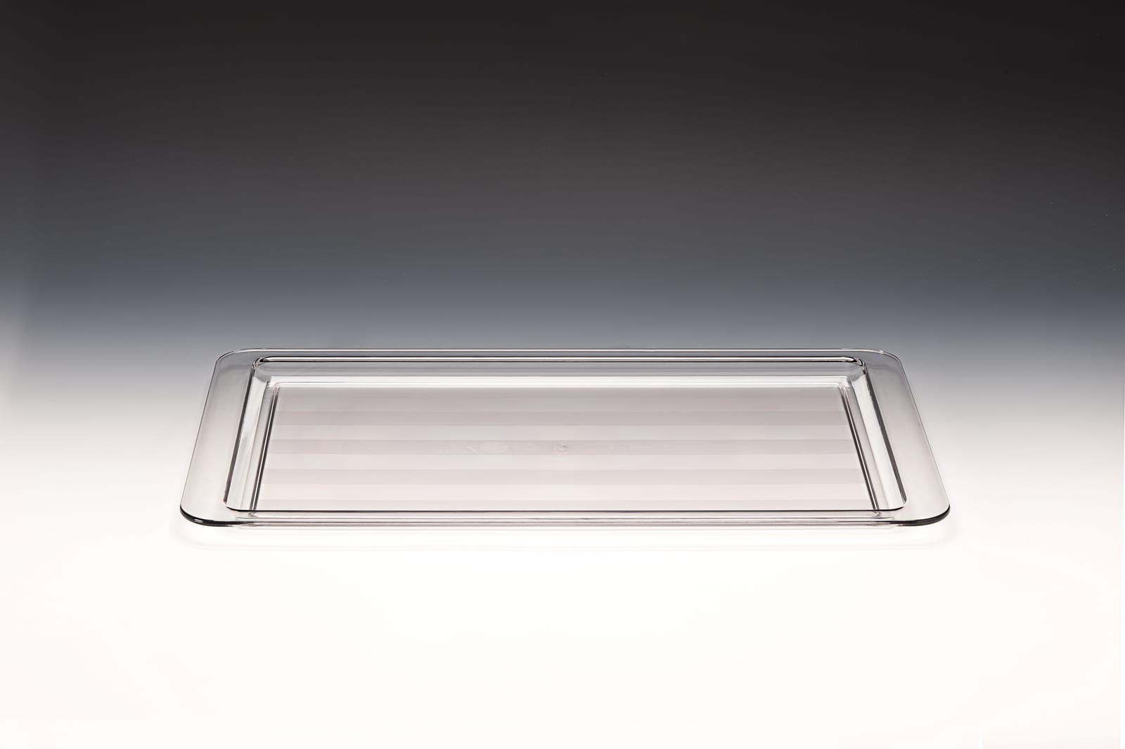 ZCP 600 — POLYCARBONAT TEŞHİR TEPSİ 32,5 x 53 cm