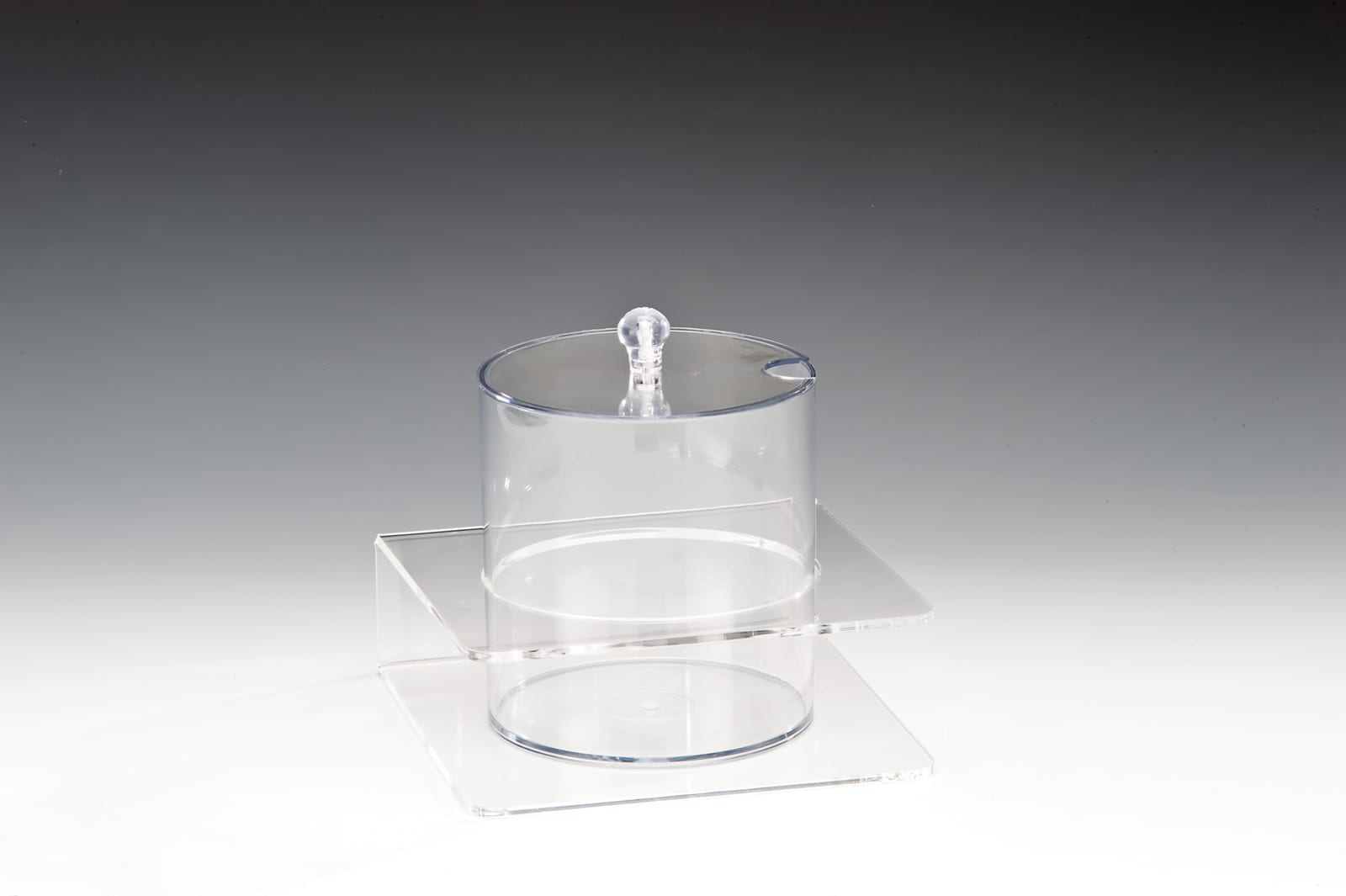 ZCP 091 — POLYCARBONAT SOSLUK REÇELLİK STANDI / 2.1 LİTRE 21 x 21 x H: 18 cm