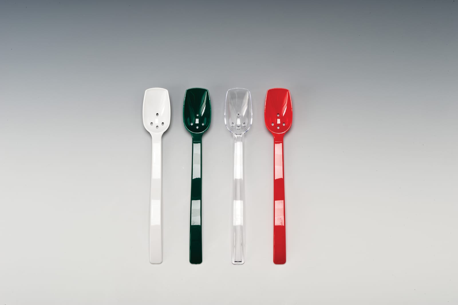 P 004 — POLYCARBONAT ZEYTİN VE SALATA KAŞIĞI 26,5 cm