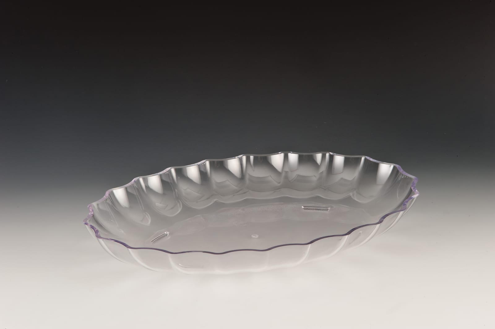 ZCP 296 — POLYCARBONAT TEŞHİR TABAK 41,5 x 29,5 x H: 5,5 cm