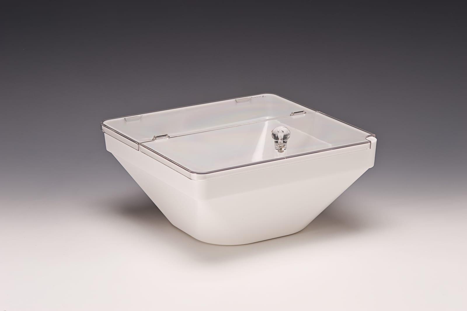 ZCP 612 — POLYCARBONAT KAPAKLI KASE 26 x 26 x H: 12 cm